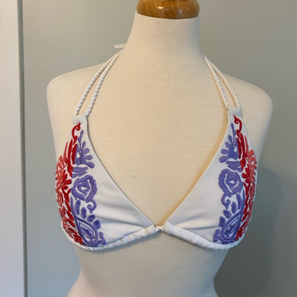 Victoria Secret White Embroidered Bikini Bra Top.  Size L